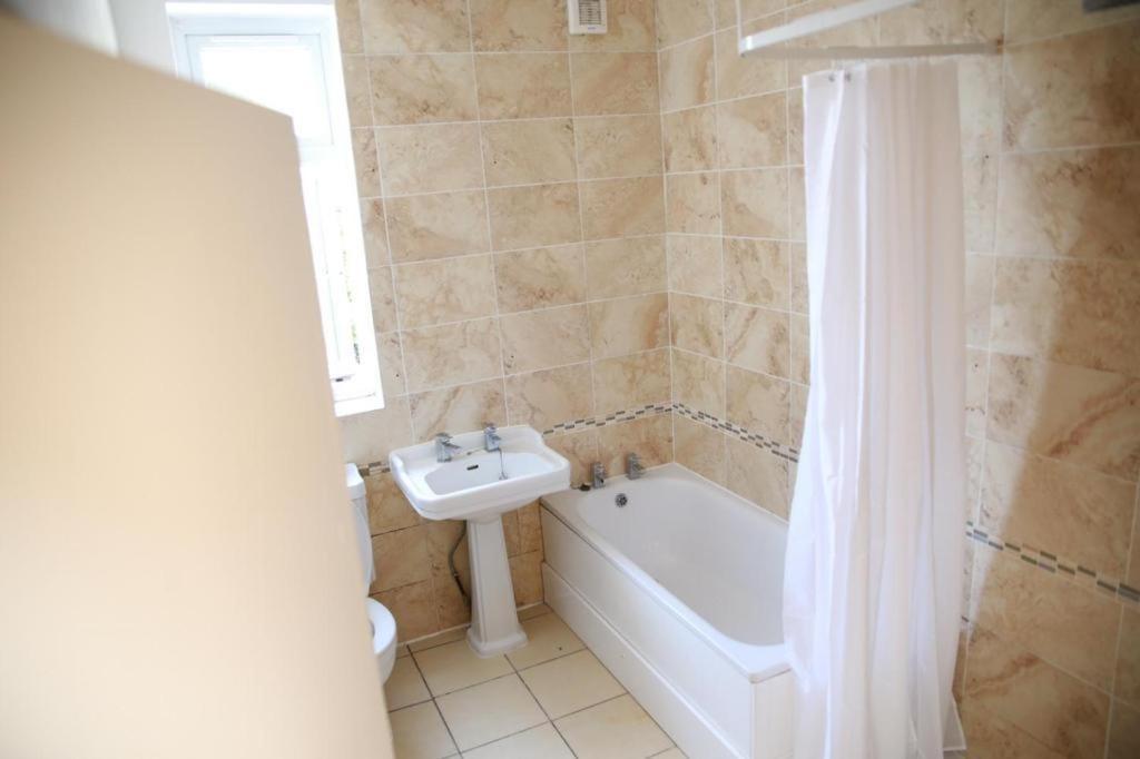 Congress Road Abbeywood Apartment Abbey Wood Bagian luar foto